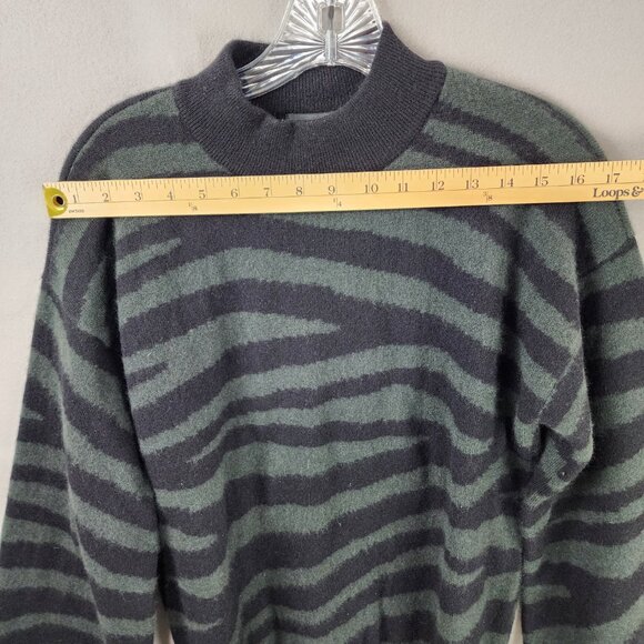 Aqua Cashmere Black and Green Zebra Pattern Turtleneck Sweater - Picture 3 of 7